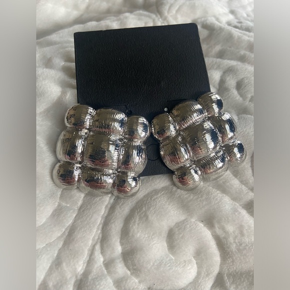 Aura Earrings